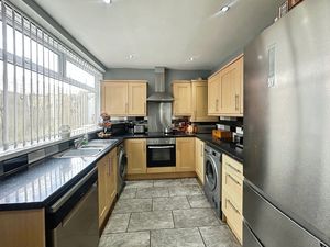 Kitchen- click for photo gallery